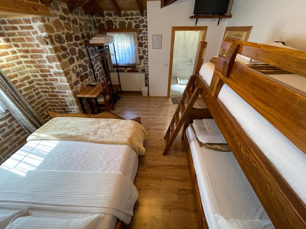 Bujtina Liana Voskopoje Hotel Luaran gambar