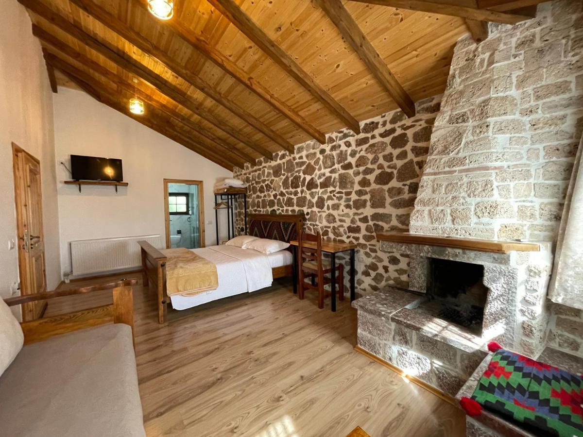 Bujtina Liana Voskopoje Hotel Luaran gambar