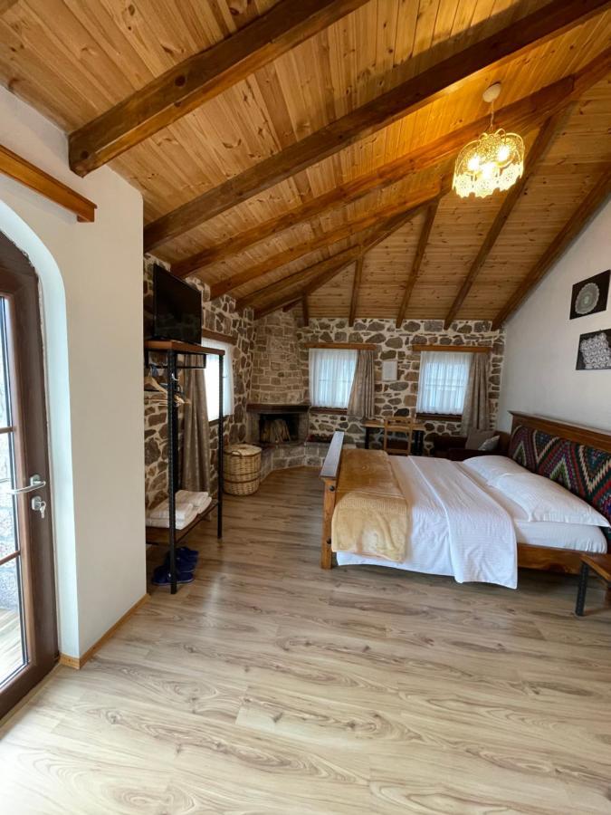 Bujtina Liana Voskopoje Hotel Luaran gambar