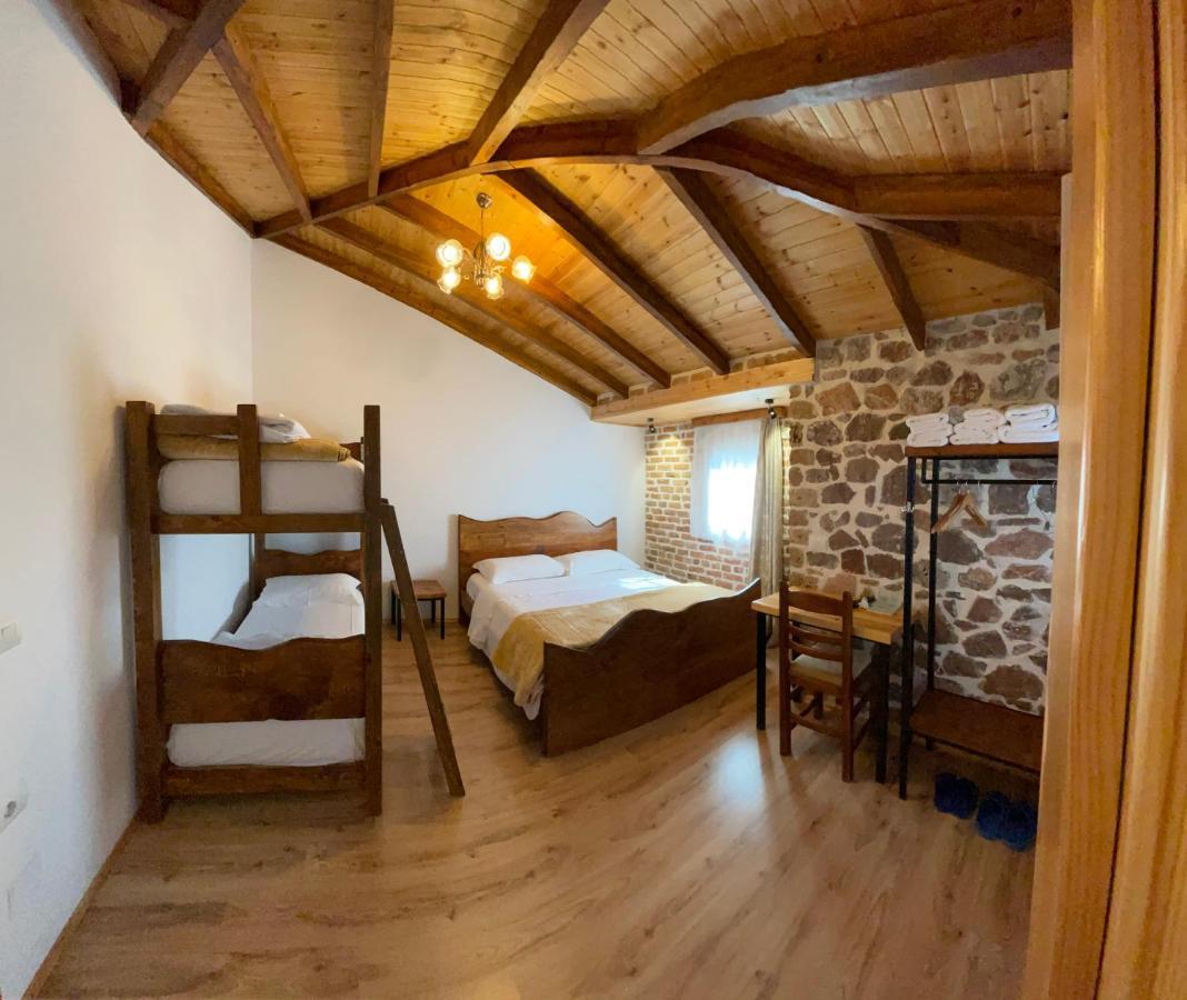 Bujtina Liana Voskopoje Hotel Luaran gambar
