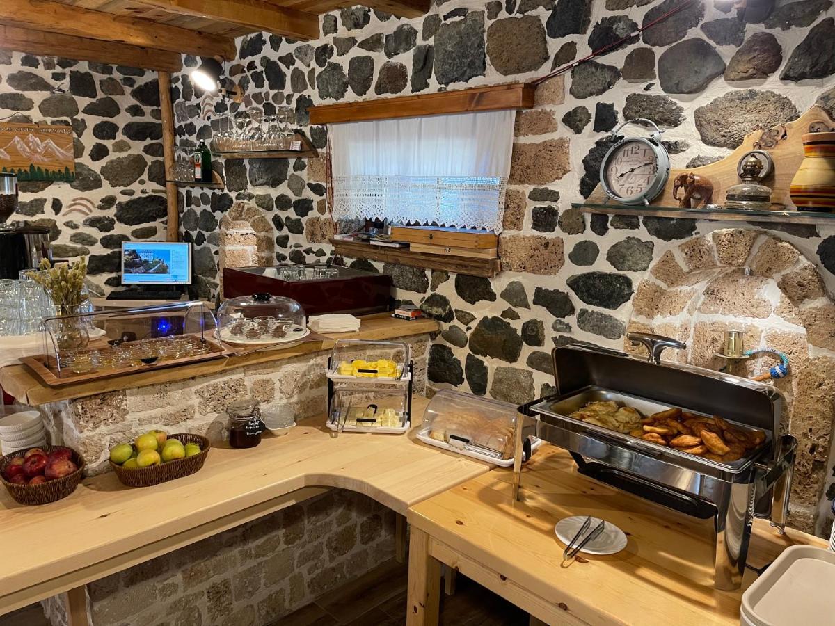 Bujtina Liana Voskopoje Hotel Luaran gambar
