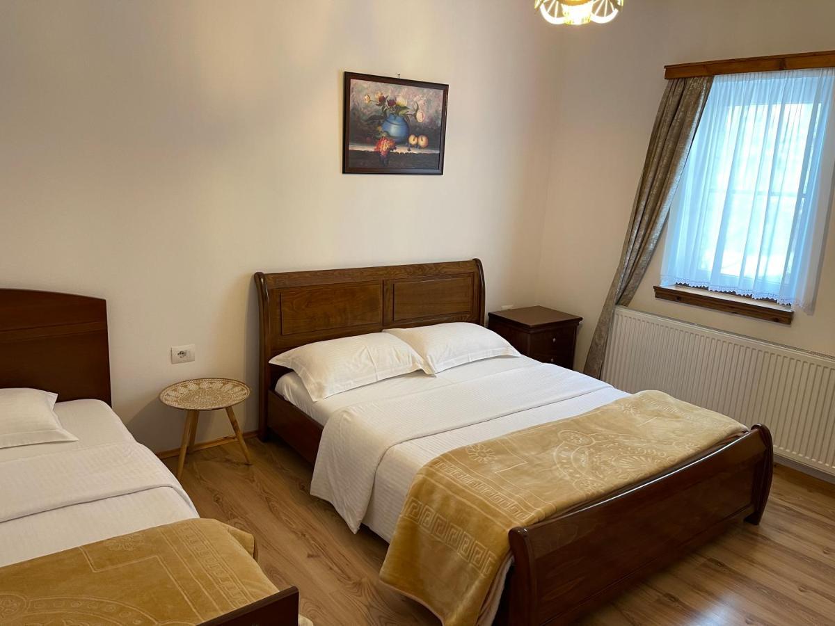 Bujtina Liana Voskopoje Hotel Luaran gambar