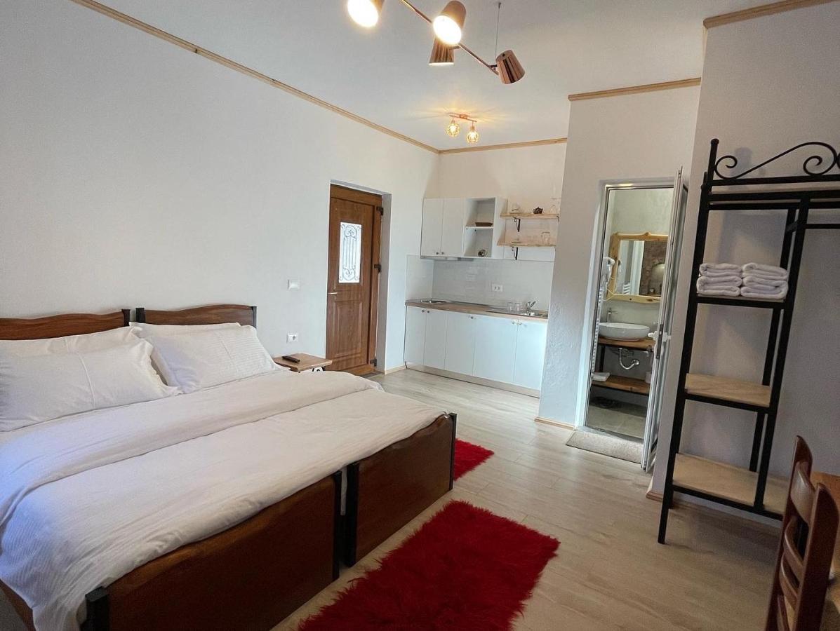 Bujtina Liana Voskopoje Hotel Luaran gambar