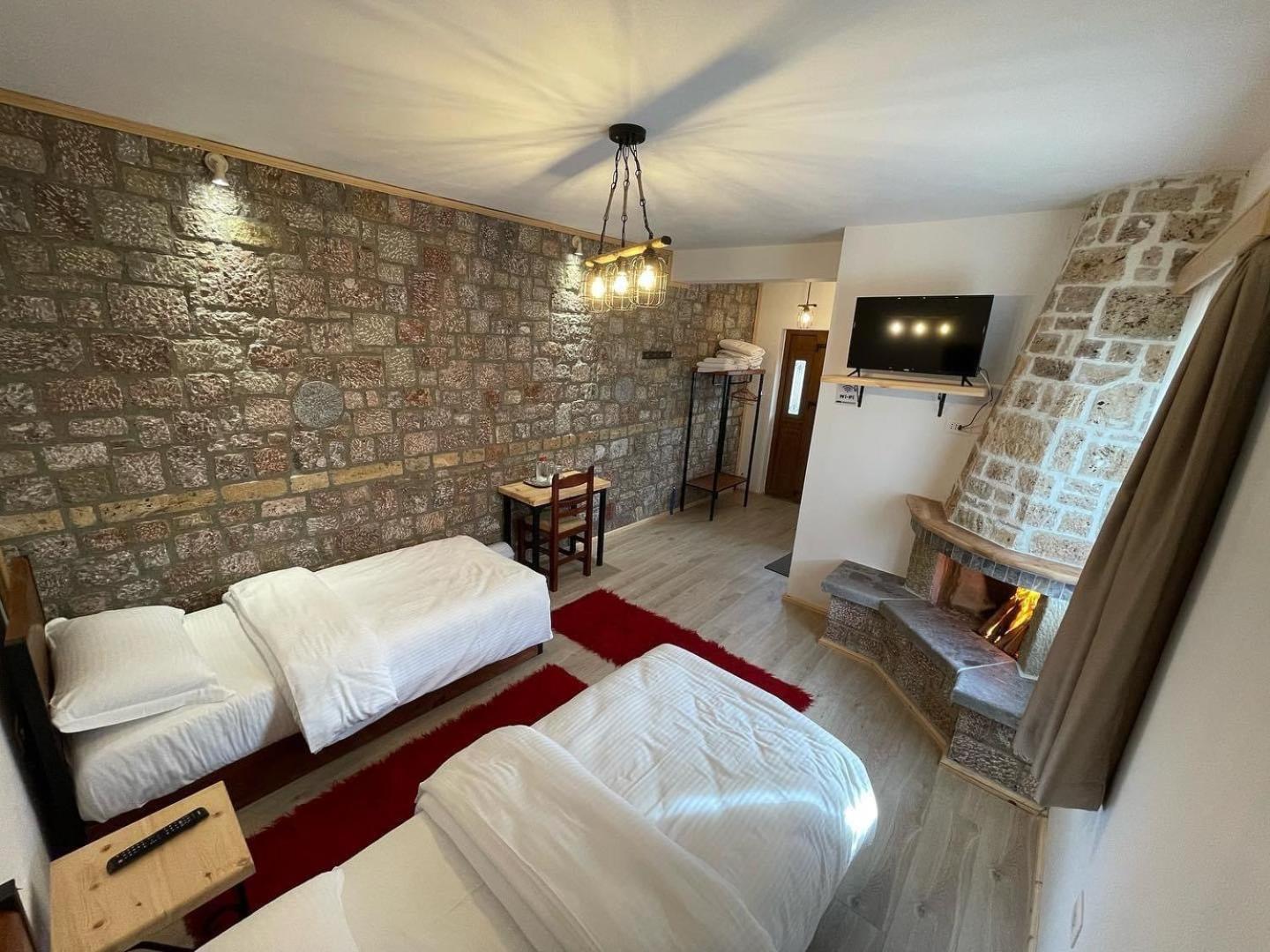 Bujtina Liana Voskopoje Hotel Luaran gambar