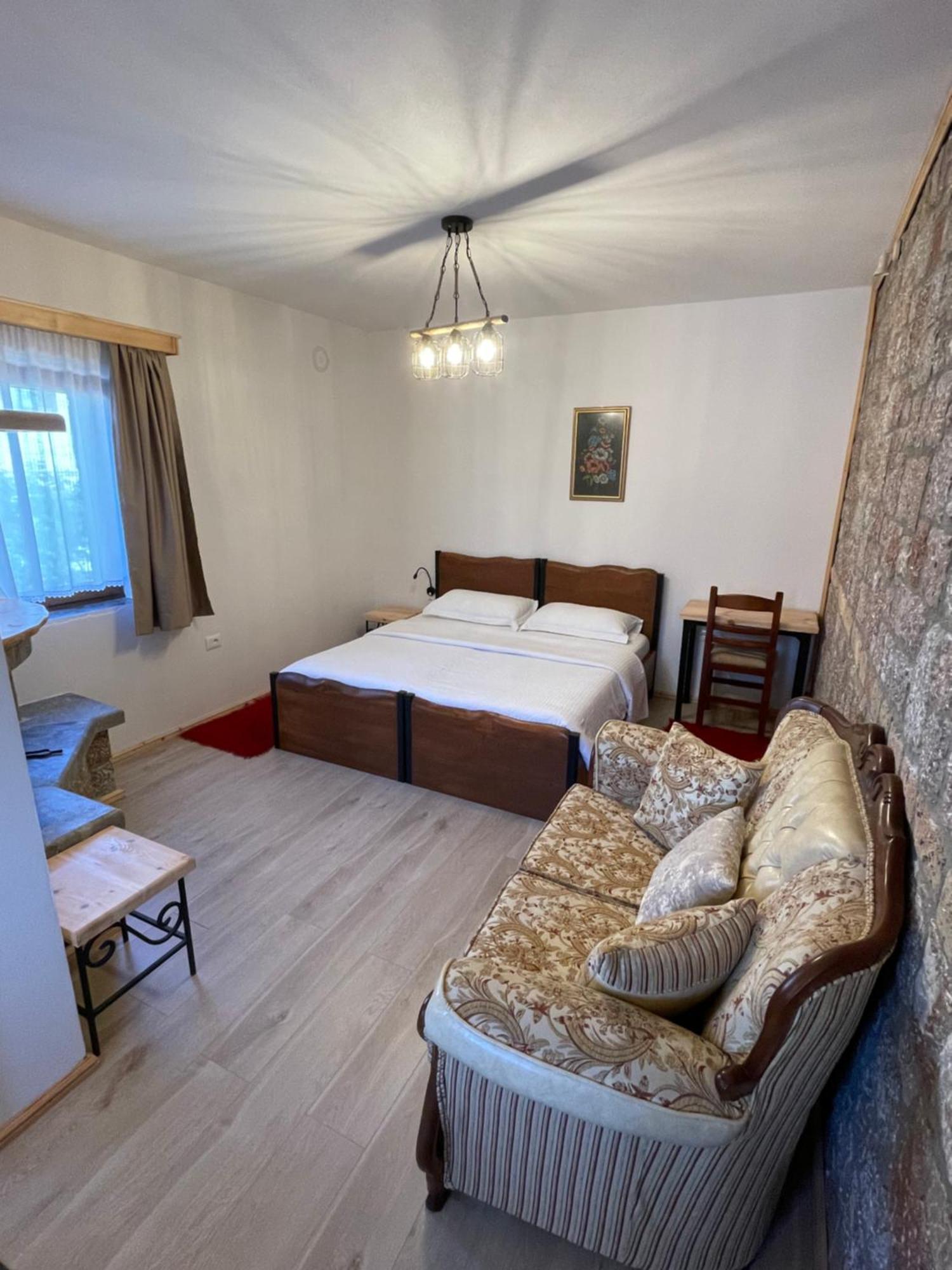Bujtina Liana Voskopoje Hotel Luaran gambar