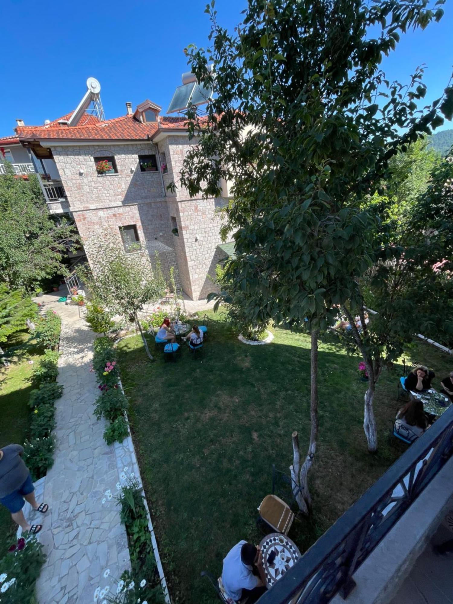 Bujtina Liana Voskopoje Hotel Luaran gambar